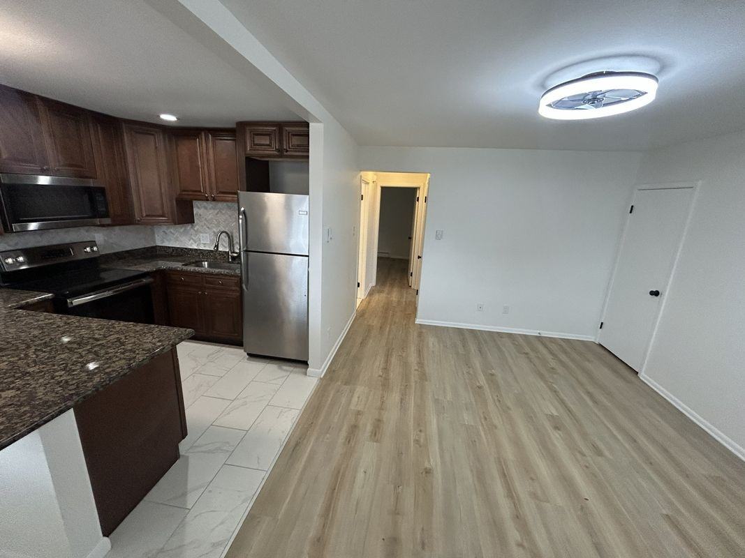 3200 W Brigantine Ave - Photo 2 of 15