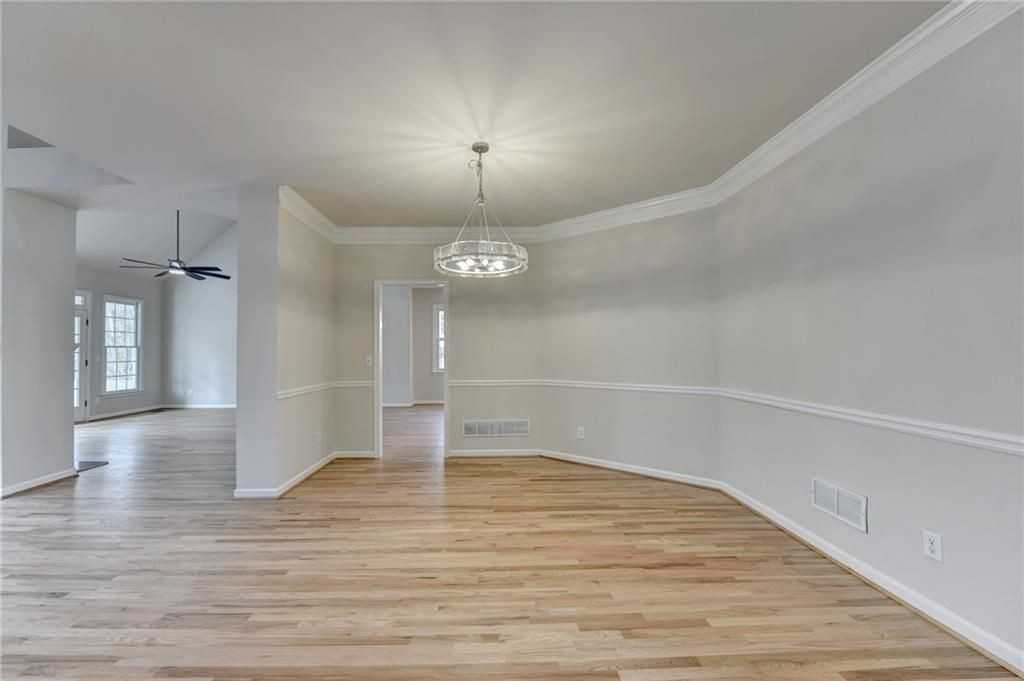 6415 Sterling Dr - Photo 7 of 50