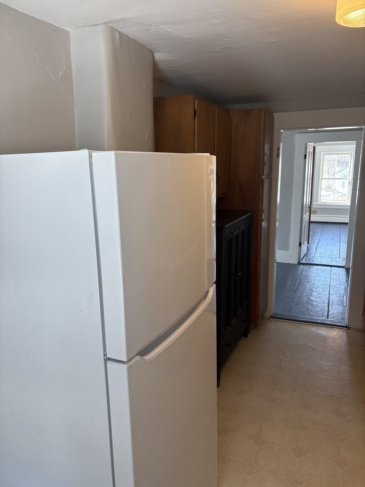 12 Hall Ave - Photo 4 of 15