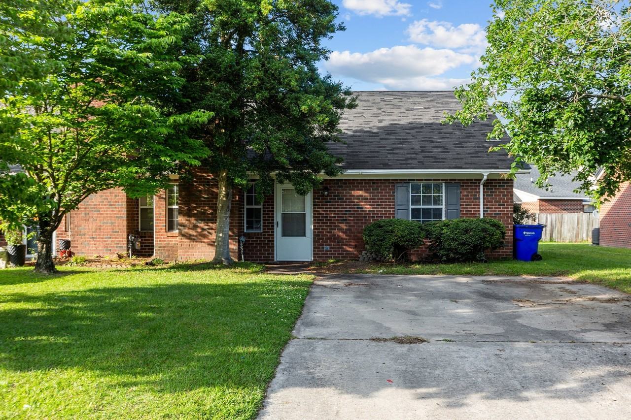 2606 Richard Dr B - Photo 2 of 31