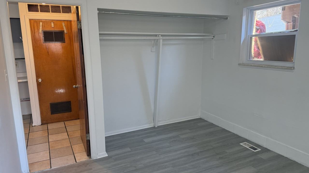 287 East 156th Street - Photo 4 of 15