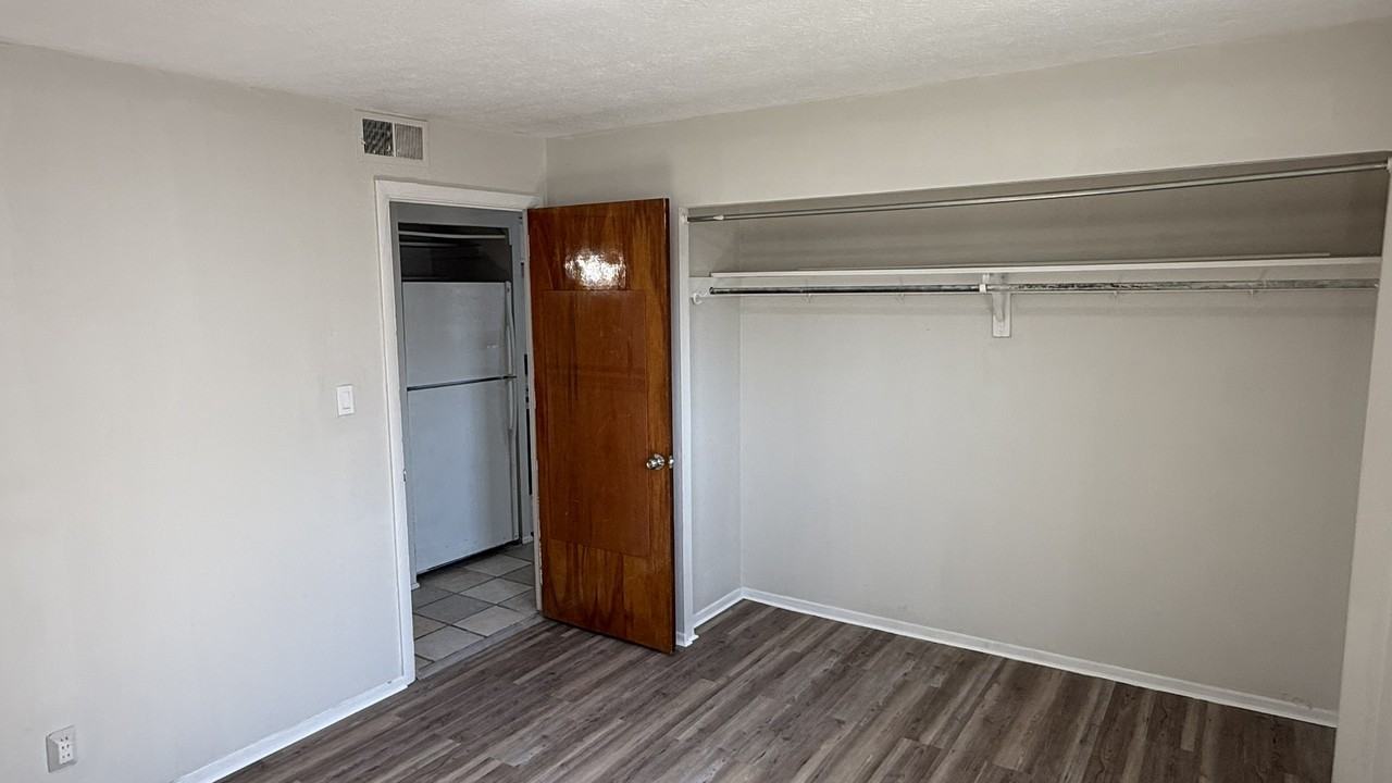 287 East 156th Street - Photo 3 of 7