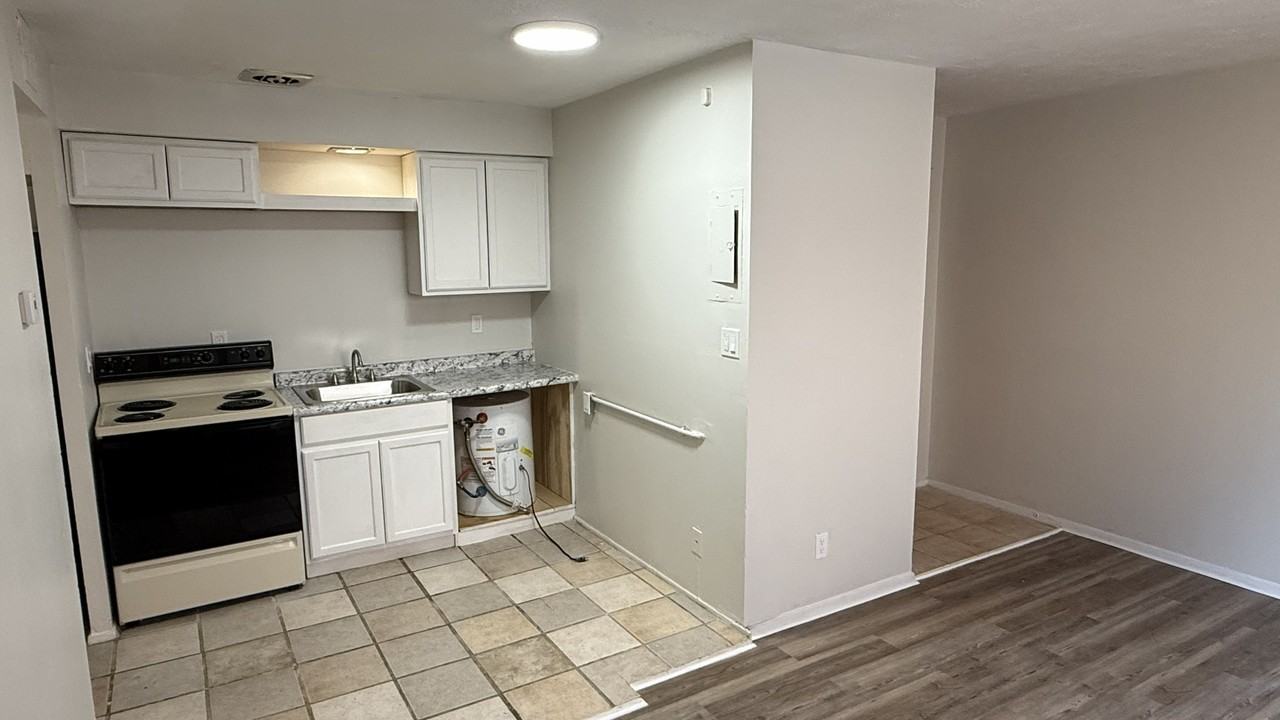 287 East 156th Street - Photo 4 of 7