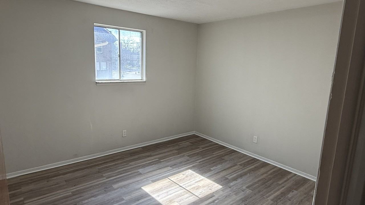 287 East 156th Street - Photo 5 of 7