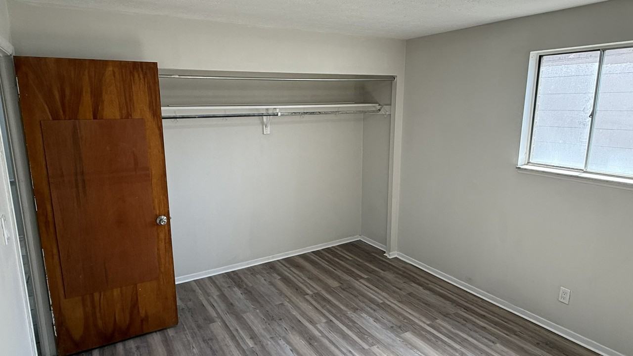 287 East 156th Street - Photo 6 of 7