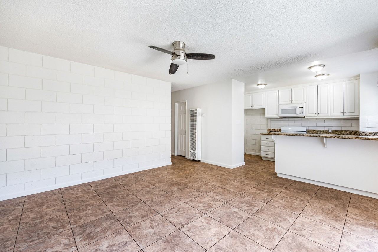 34976 Avenue A - Photo 2 of 27