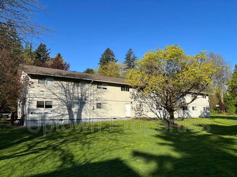 1420 Sw Bertha Blvd #C5 - Photo 3 of 12