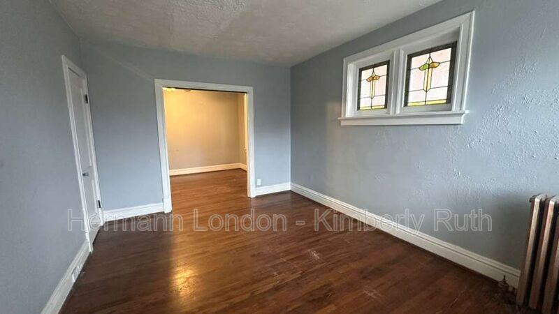 5044 Pernod Ave #1F - Photo 2 of 9