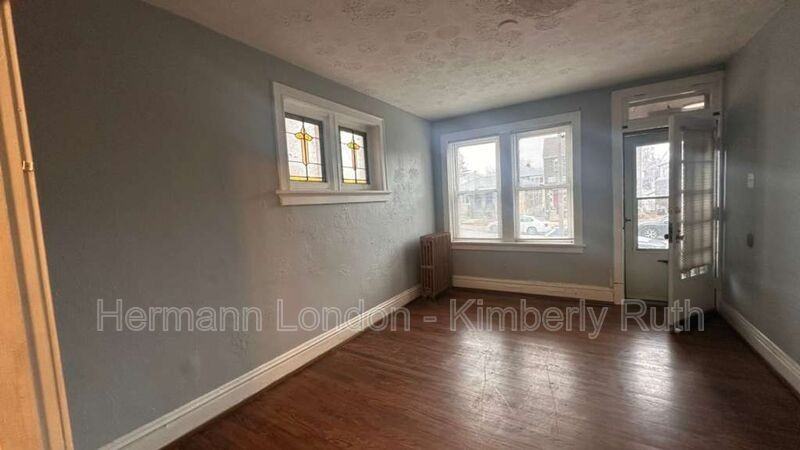 5044 Pernod Ave #1F - Photo 4 of 9