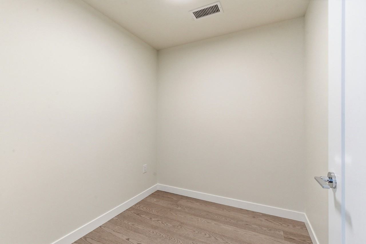 6138 Birney Avenue - Photo 11