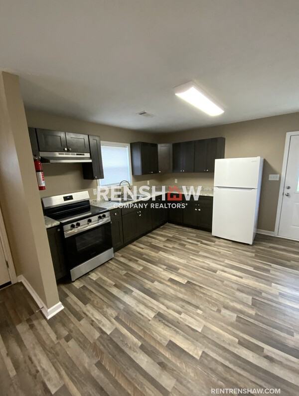 477 Dana Ave - Photo 5 of 18