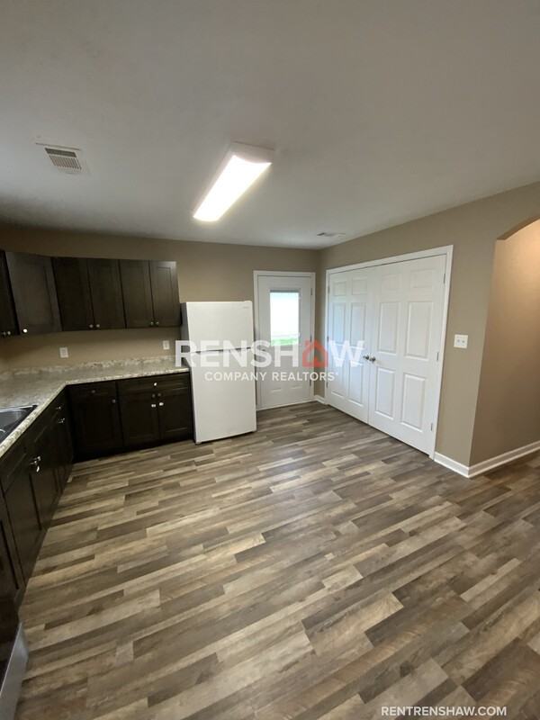 477 Dana Ave - Photo 6 of 18