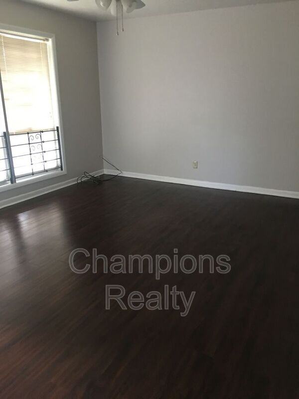 1167 Staunton Dr - Photo 2 of 10