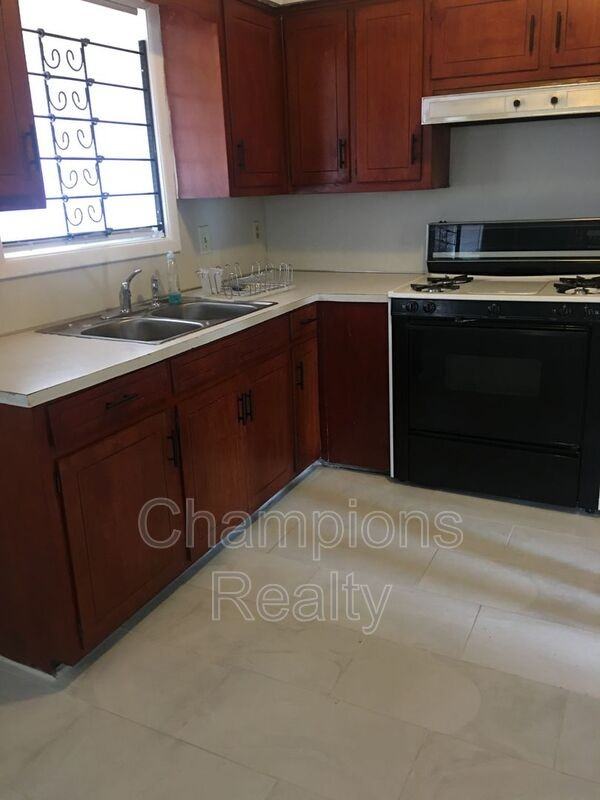 1167 Staunton Dr - Photo 3 of 10