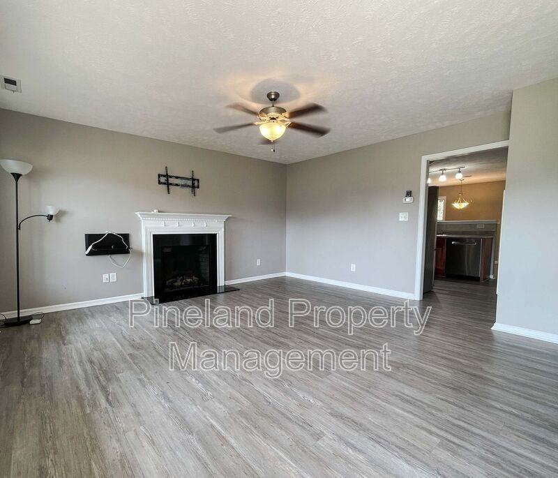 395 Americana Dr - Photo 3 of 24