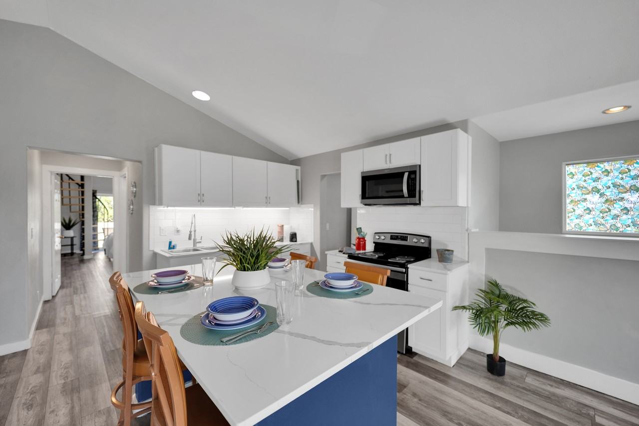 2261 Marlboro Drive - Photo 3 of 36