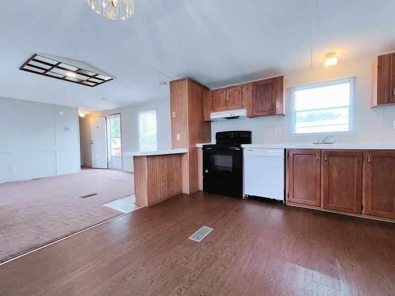 308 Sunshine Dr - Photo 4 of 13