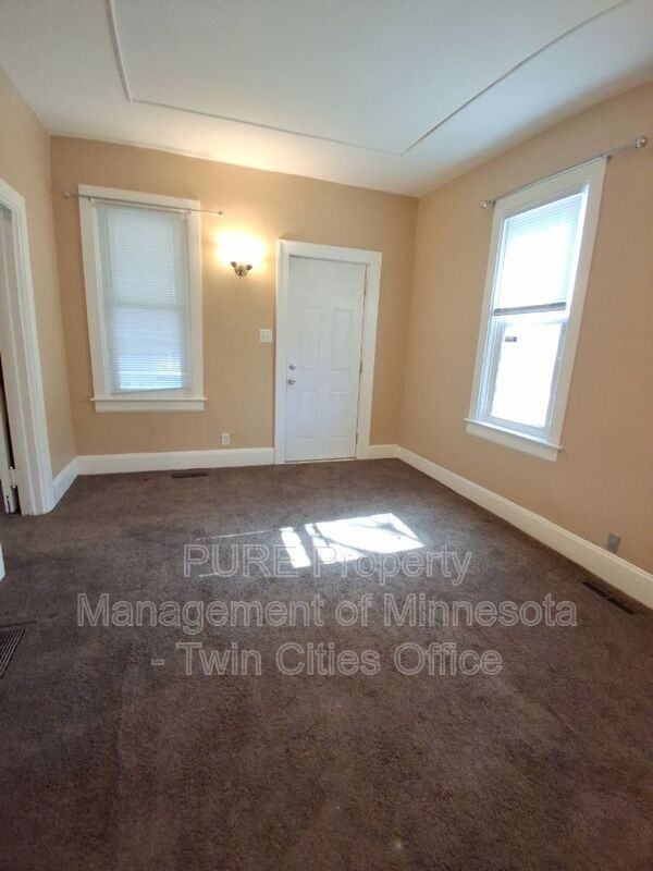 987 Churchill St #1 - Photo 6 of 15