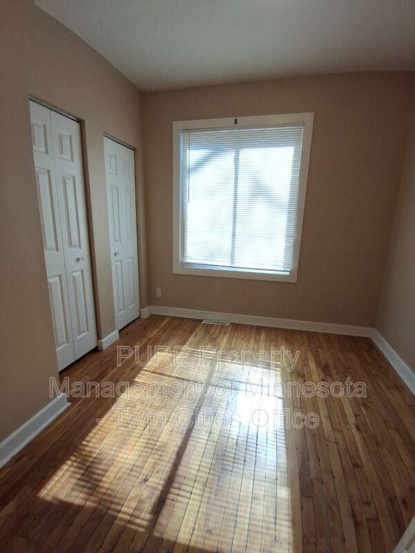 987 Churchill St #1 - Photo 3 of 15