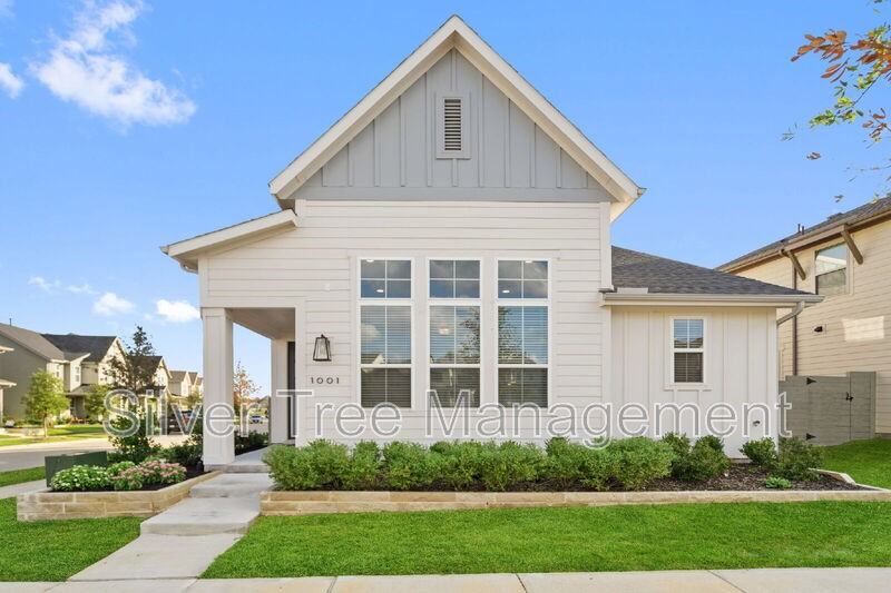 1001 14th St - Photo 3 of 32