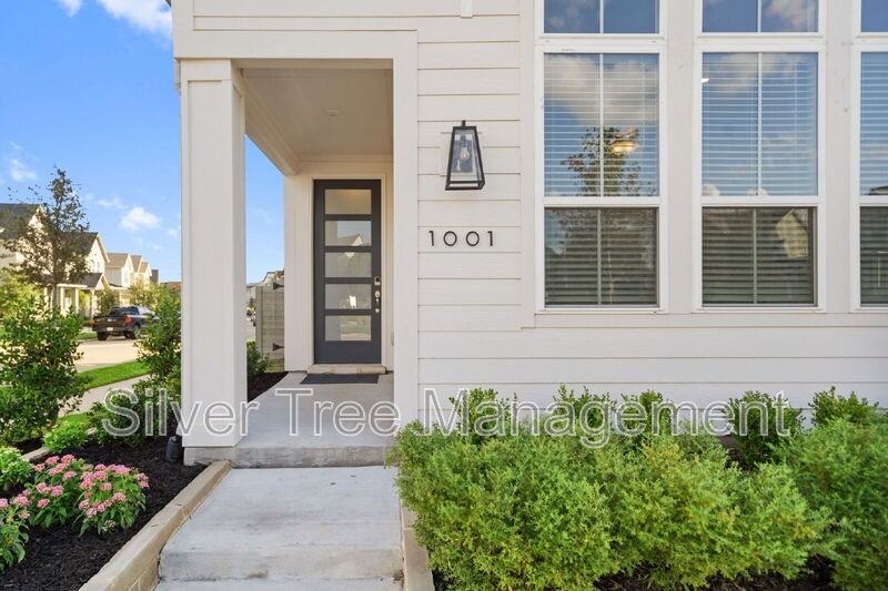 1001 14th St - Photo 4 of 32