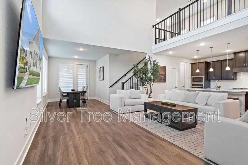 1001 14th St - Photo 7 of 32