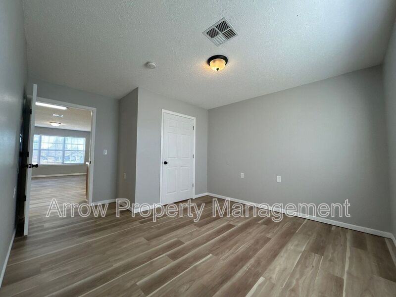 1013 14th St - Photo 4 of 8