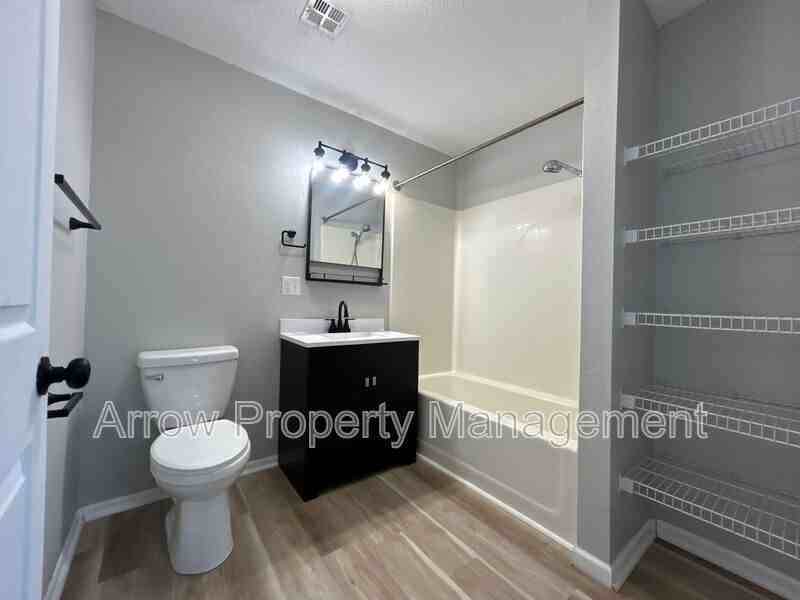 1013 14th St - Photo 6 of 8