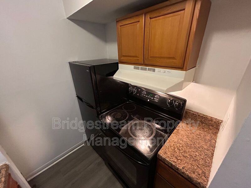 1490 S Burnett Rd #A - Photo 5 of 6