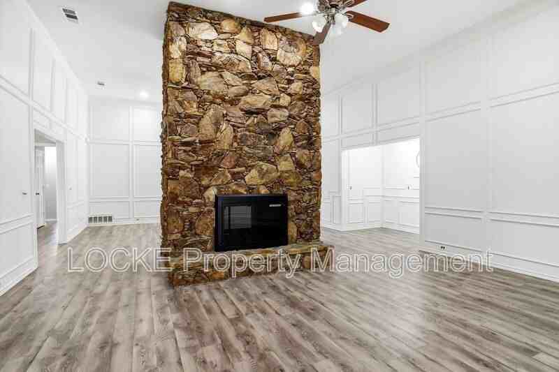 2212 Valcourt Dr - Photo 3 of 16