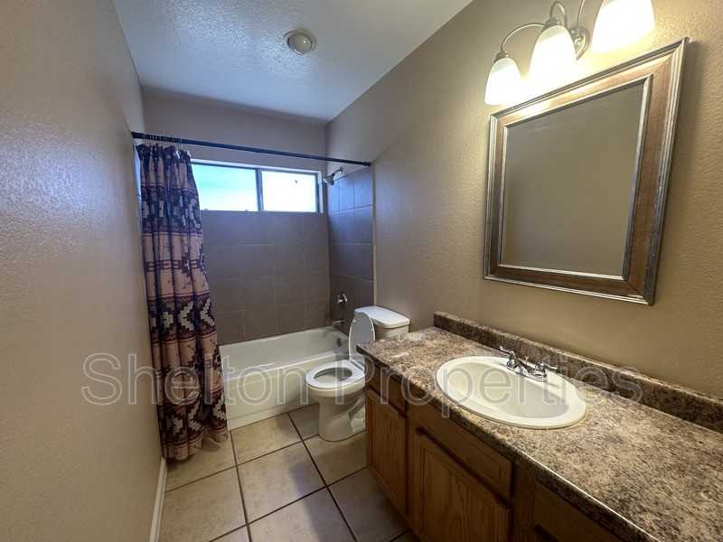 5028 N 102nd Ave - Photo 6 of 13