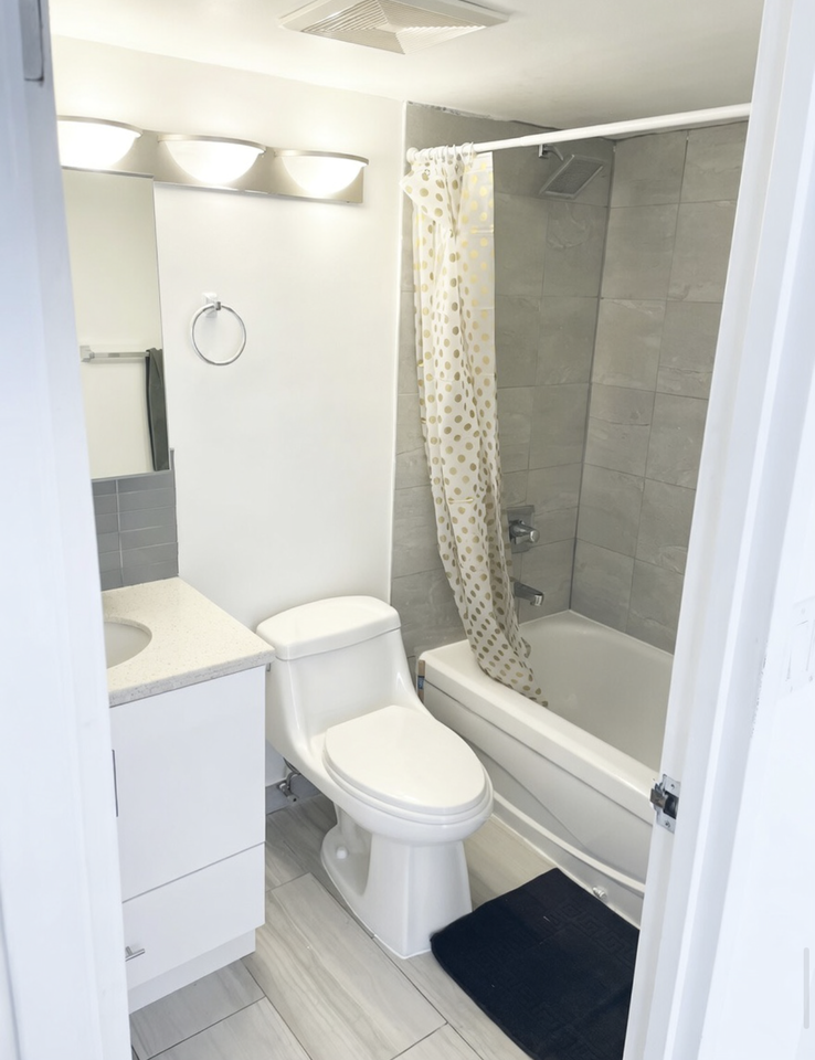 1270 Robson Street #308 - Photo 2 of 4