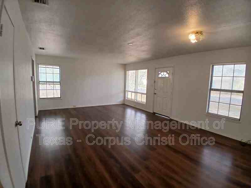 3501 Lamont St - Photo 5 of 43