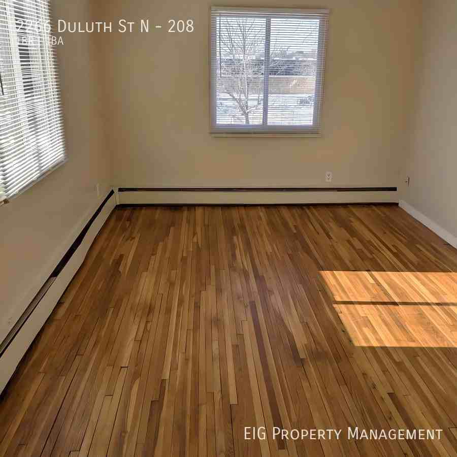 Maplewood Manor - Photo 2 of 50