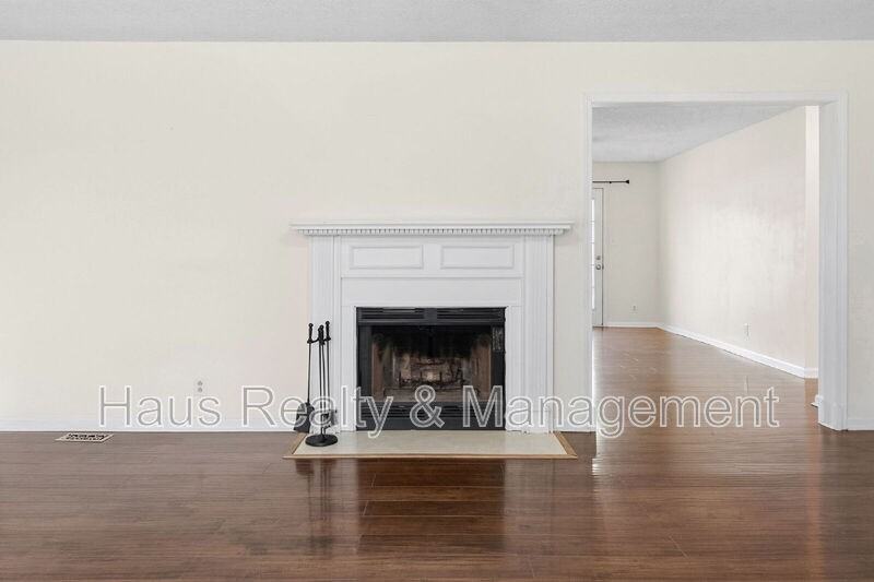 1361 Jenny Ln - Photo 6 of 37