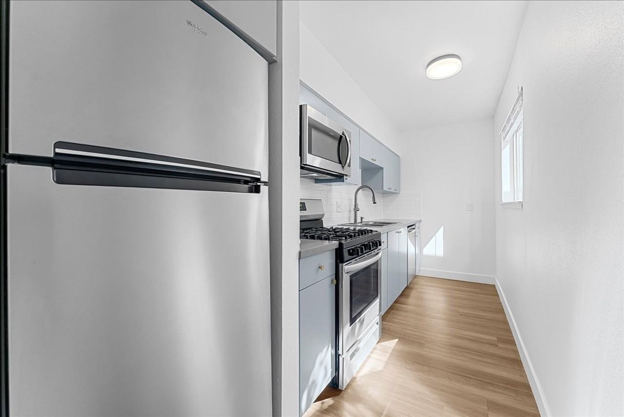 2736 Pomeroy Ave - Photo 4 of 13