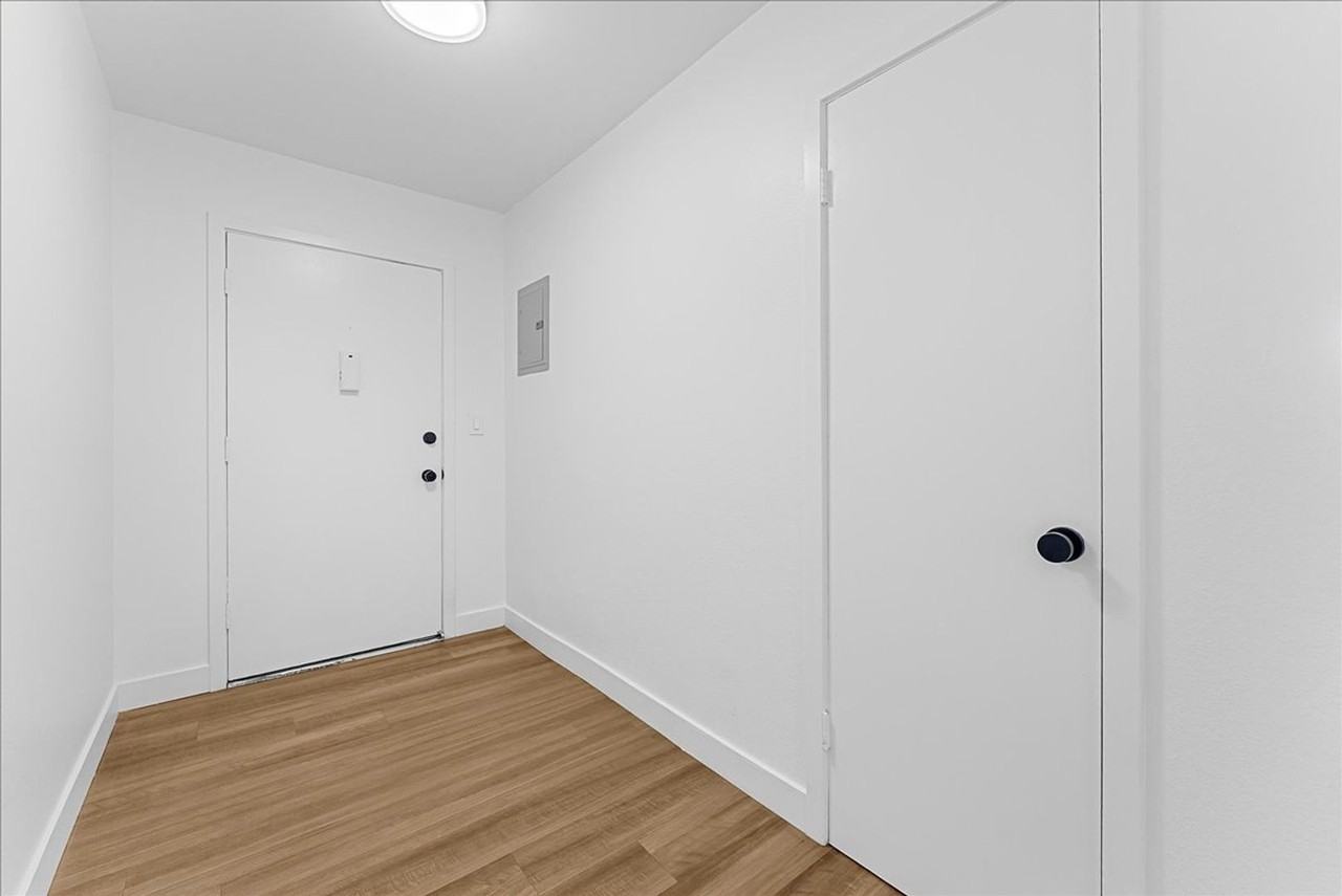 2736 Pomeroy Ave - Photo 7 of 13