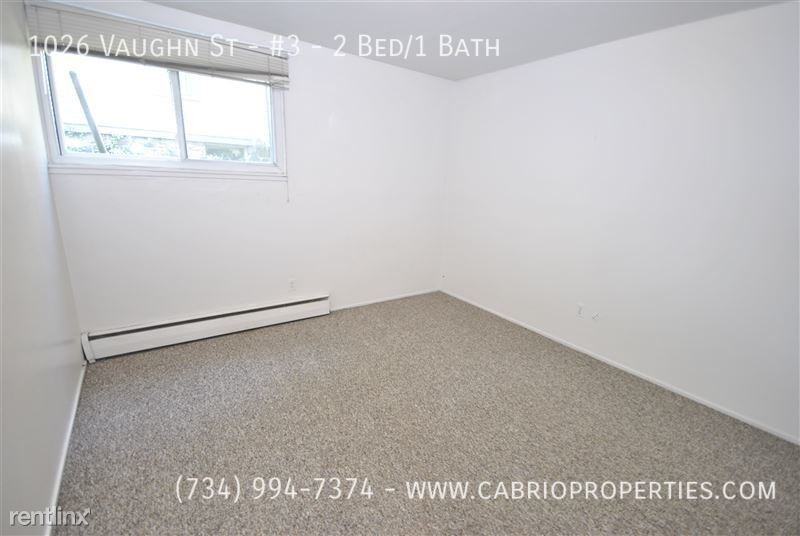 1026 Vaughn St - Photo 5 of 8
