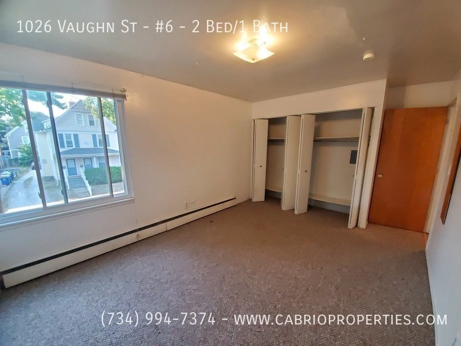 1026 Vaughn St - Photo 3 of 15