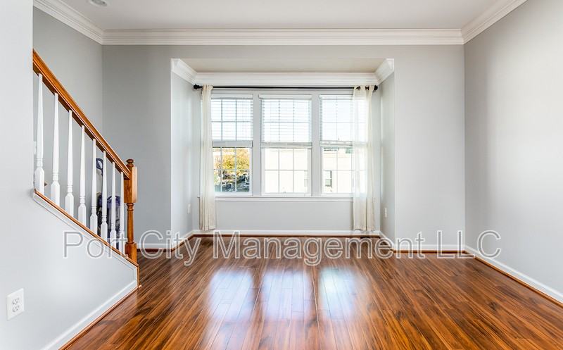 4519 Foster Ave - Photo 6 of 26