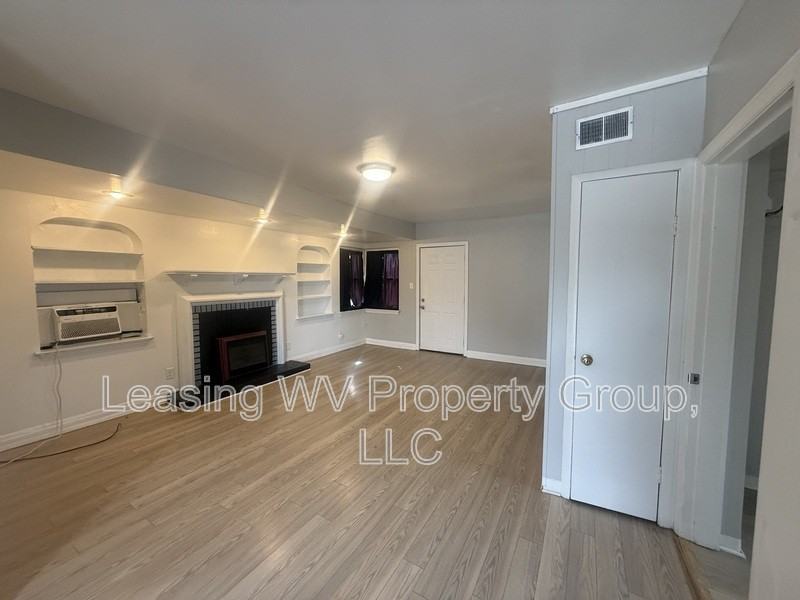 2 Woodson Ct - Photo 3 of 11