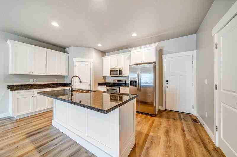 4431 W Glendon Dr - Photo 3 of 13