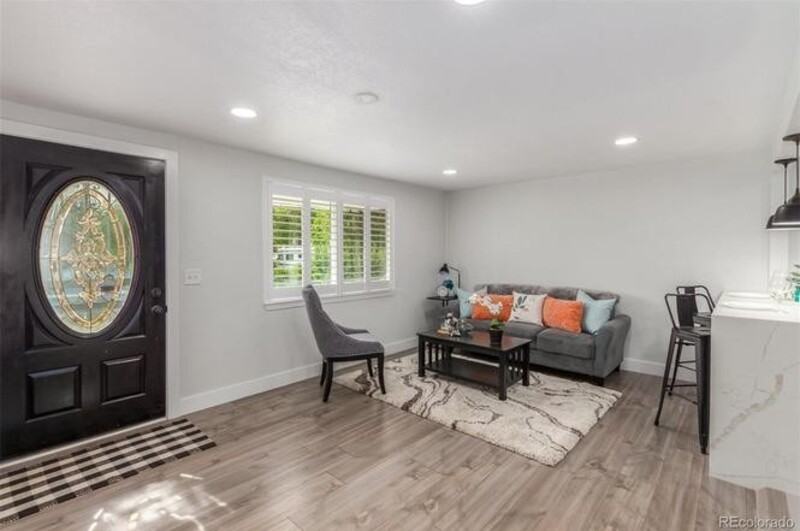 760 Stuart St - Photo 3 of 13