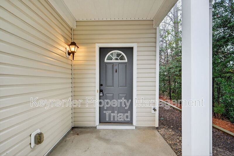 2 Blue Stone Ln - Photo 2 of 32