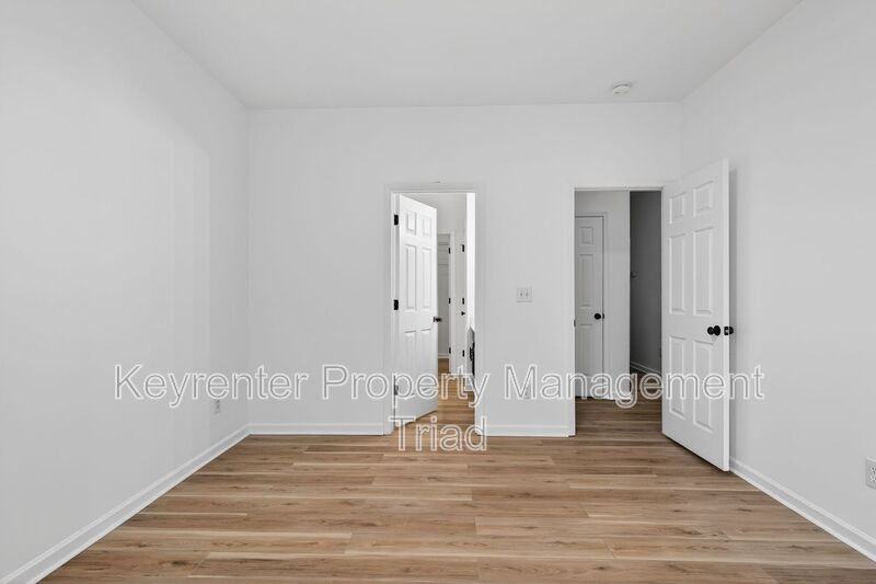 2 Blue Stone Ln - Photo 7 of 32