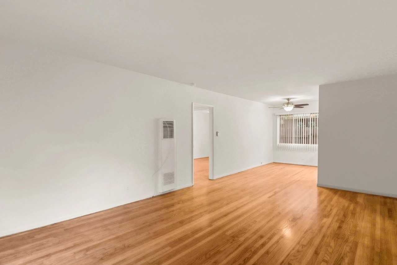 11660 Chenault Street, - Photo 6 of 50