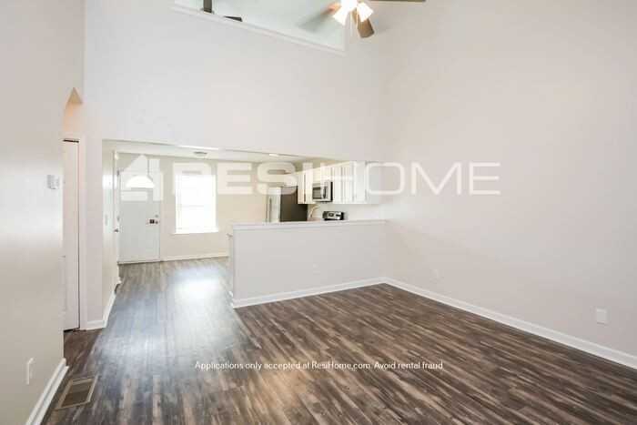 12 Middleton Ct - Photo 5 of 25