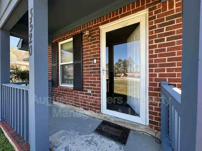 3520 Stafford St - Photo 2 of 26