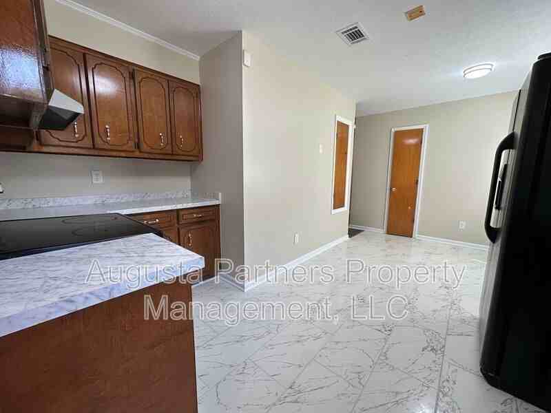 3520 Stafford St - Photo 6 of 26