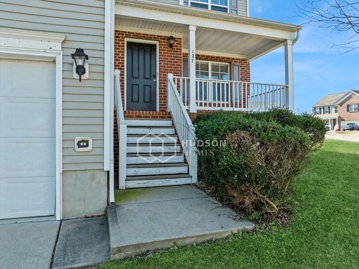 127 Chadford Pl - Photo 3 of 33